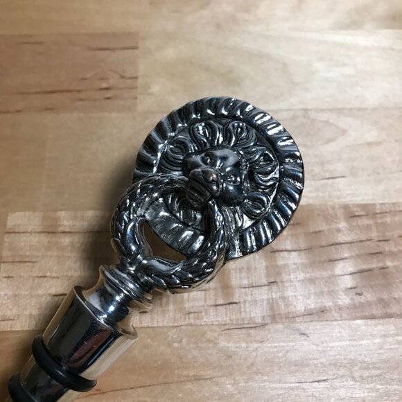 Mud Pie Silver Plated Double Sided Cast Heavy Weight Metal Lion Bottle Topper 5" - Picture 2 of 10